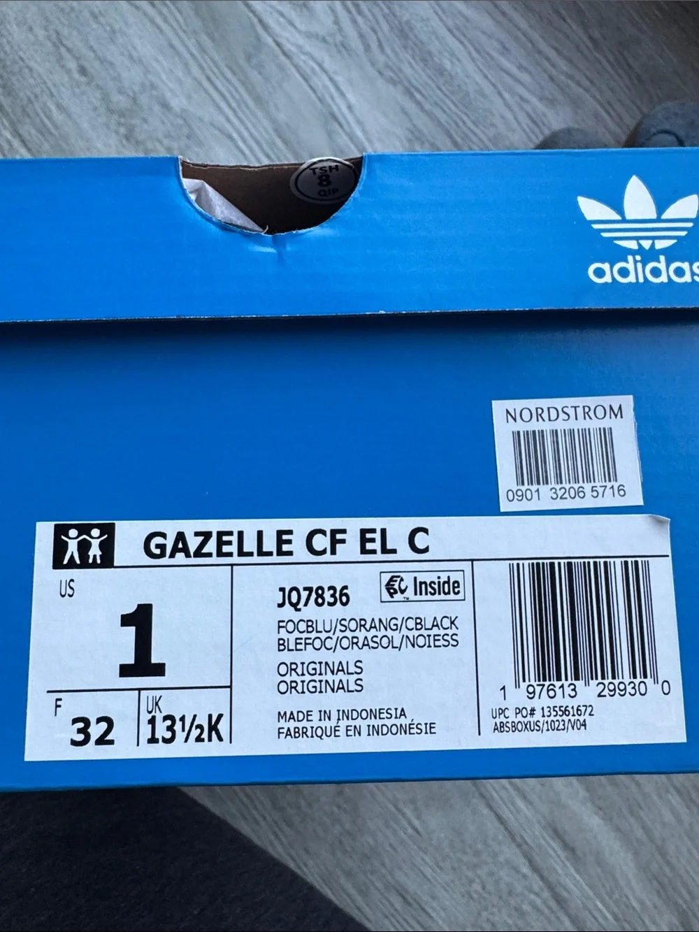 adidas GAZELLE SHOES - Big Kids Size 1 (comes with box)